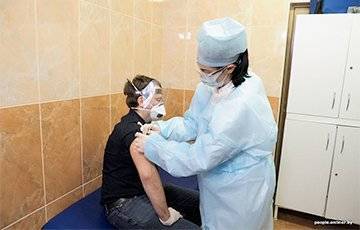 The New York Times поставила Беларусь в хвост мирового рейтинга вакцинации - charter97.org - New York - Израиль - Эмираты - Сейшелы