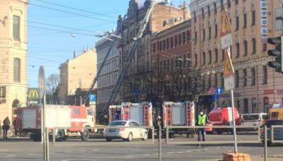 Пожар в нелегальном хостеле в центре Риги: погибли восемь человек - eadaily.com - Рига
