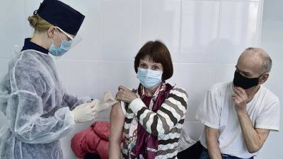 Дмитрий Песков - Песков оценил темпы вакцинации в России - iz.ru - Россия - Израиль