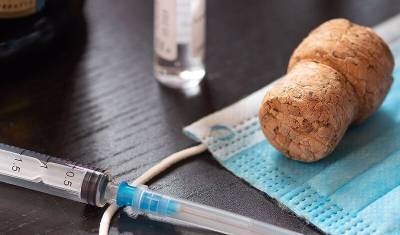 Медики объяснили, как безопасно отметить вакцинацию против ковида - newizv.ru - New York
