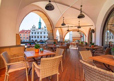 Назван ориентировочный срок открытия террас ресторанов в Чехии - vinegret.cz - Чехия