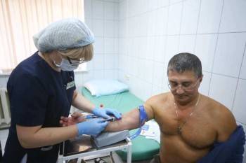Александр Мясников - Доктор Мясников рекомендовал ввести в России принудительную вакцинацию от COVID-19 - vologda-poisk.ru - Россия