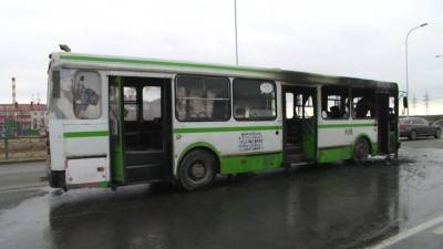 На Ямале загорелся автобус, перевозивший людей. Началась проверка - newdaynews.ru - Россия - округ Янао - Ноябрьск