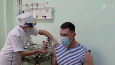 Среди российских граждан продолжается массовая вакцинация - 1tv.ru - Россия - Таджикистан - Владивосток