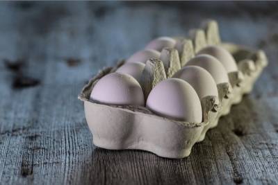 Российским пенсионерам пообещали десяток яиц после прививки от коронавируса - mk.ru - Хабаровск - Хабаровский край
