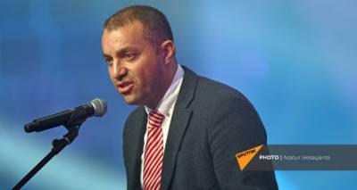 Министр экономики Армении только переболел коронавирусом, но готов привиться - ru.armeniasputnik.am - Армения
