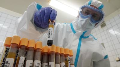 Александр Горелов - Эксперт назвал причину отсутствия антител после прививки от COVID-19 - iz.ru - Израиль