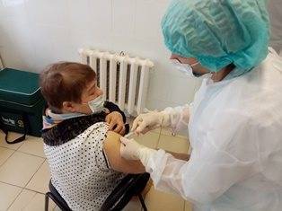 В Вешкаймском районе вакцинировали от коронавируса более 1,5 тысячи человек - ulpravda.ru