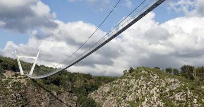 В Португалии открыли самый длинный в мире подвесной пешеходный мост (фото, видео) - focus.ua - Португалия