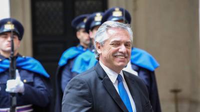 Альберто Фернандес - Президент Аргентины сообщил о положительном результате теста на COVID-19 - polit.info - Аргентина
