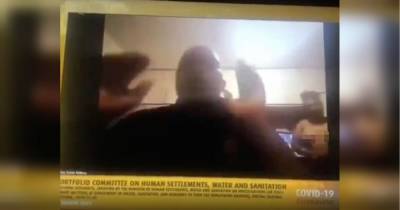 Появилась голая во время ZOOM-заседания парламента: жена политика случайно оскандалилась в Сети - fakty.ua - Украина - Юар