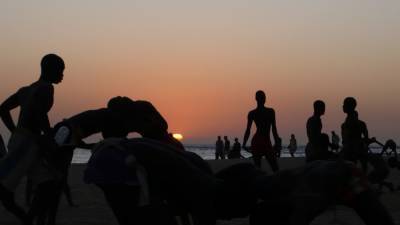 Власти Сенегала сняли запрет на проведение турнира по борьбе лаамб - riafan.ru - Сенегал