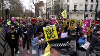 Практически по всей Британии проходят акции протеста - 1tv.ru - Англия - Лондон