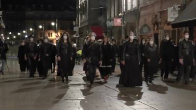 Во Франции актеры протестуют против закрытых театров - vesti.ru - Франция - Париж