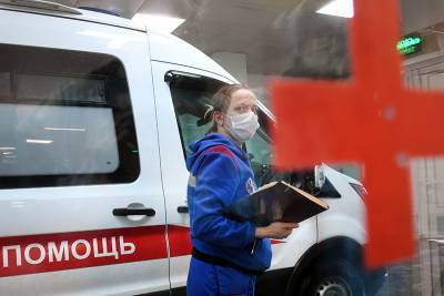 В России за сутки выявлено менее 9 тысяч больных коронавирусом - tvc.ru - Россия - Москва