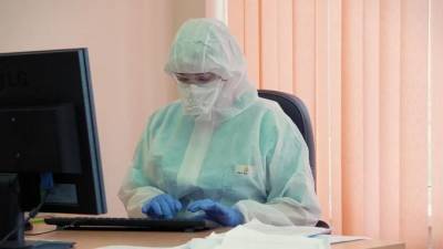 Еще 711 человек заболели коронавирусом в Петербурге - piter.tv - Санкт-Петербург - Москва - Петербург