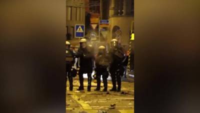В Швейцарии полиция применила резиновые пули и газ в ходе уличных беспорядков - piter.tv - Швейцария - Санкт-Галлен