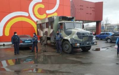 В Николаеве за отказ соблюдать карантин полиция заблокировала рынок - news.bigmir.net - Николаев