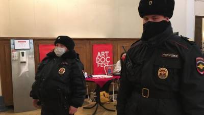 Сорванный "Артдокфест", отпуск Беглова и сезон разводки мостов: Петербург 3–4 апреля - dp.ru - Санкт-Петербург - Москва