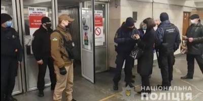 Патрулируют в парках и на остановках: полицейские Киева усилили контроль за соблюдением карантина - nv.ua - Киев