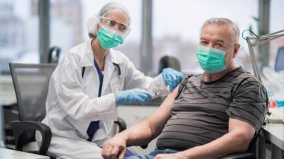 Как и где проверить антитела после вакцинации «ЭпиВакКороной»? - 5-tv.ru - Россия