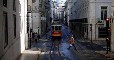 Португалия начала постепенно снимать карантин: что откроют - dsnews.ua - Португалия