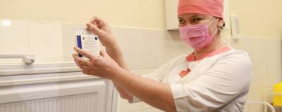 В Новосибирске заработал первый прививочный пункт в торговом центре - runews24.ru - Новосибирск
