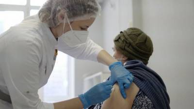 Николай Крючков - Врачи не рекомендуют перенесшим COVID-19 вакцинироваться в ближайшие полгода - inforeactor.ru
