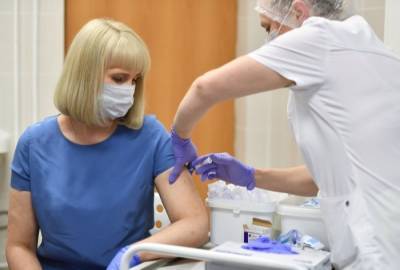 Более 111 тыс. человек получили вакцину от COVID-19 в Новосибирской области - interfax-russia.ru - Новосибирск - Новосибирская обл.