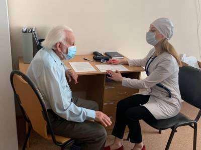 В ОКБ сделали прививку от коронавируса 91-летнему рязанцу - 7info.ru - Рязань