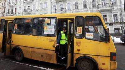 В Киеве маршрутчики массово увольняются из-за локдауна: работать невыгодно - 24tv.ua - Киев