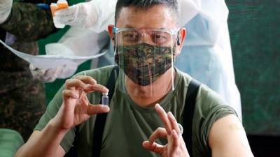 Сергей Шойгу - Шойгу: почти 400 тысяч военных привились от коронавируса - 5-tv.ru