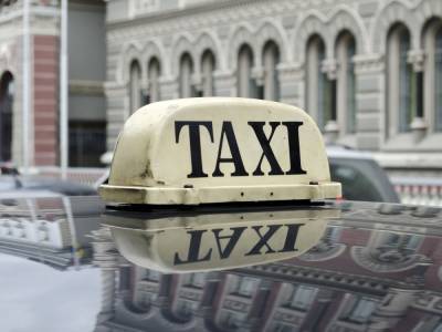 Антимонопольный комитет проверит резкое повышение цен на такси в первый день локдауна в Киеве - gordonua.com - Киев