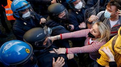 В Риме протесты против карантина вылились в столкновения с полицией - belta.by - Рим