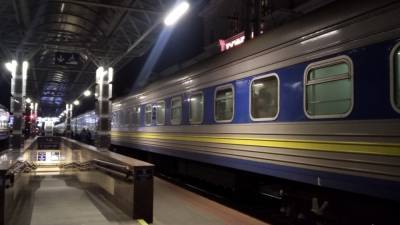 Датского туриста вывели из себя грязный украинский поезд - politros.com - Украина - Дания