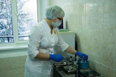Ринат Максютов - Новосибирский «Вектор» заявил о случаях заражения COVID-19 после вакцинации своим препаратом - tayga.info - Новосибирск