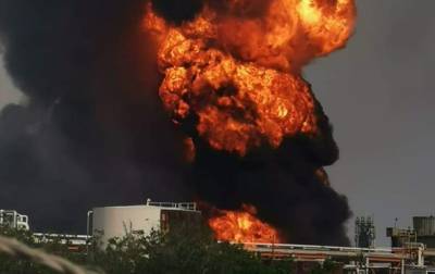 На нефтеперерабатывающем заводе в Мексике произошло несколько мощных взрывов (ВИДЕО) и мира - cursorinfo.co.il - Израиль - Мексика