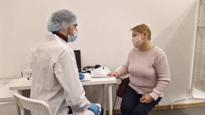 Петербуржцы стали чаще обращаться к врачам с жалобами на симптомы коронавируса - inforeactor.ru