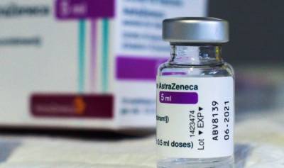 Людям моложе 30 лучше не прививаться AstraZeneca. Но в Латвии вакцина остается - lv.baltnews.com - Англия - Латвия