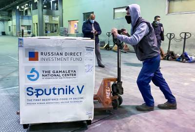 Россия попросила нарушившую контракт Словакию вернуть "Спутник V" - tvc.ru - Россия - Словакия