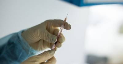 В Литве с начала вакцинации от COVID-19 восемь человек умерли сразу после прививок - klops.ru - Литва