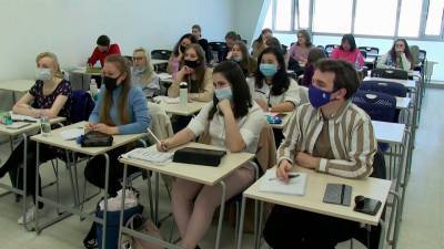 Благодаря улучшению ситуации с COVID-19 иностранные студенты начали возвращаться в российские вузы - 1tv.ru - Россия