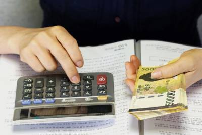 Эксперты назвали средний срок выхода россиян из долговой ямы - abnews.ru - Россия