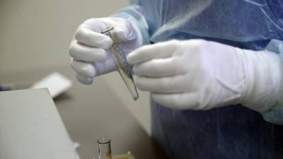 В России выдали разрешение на клинические исследования еще одной вакцины от COVID-19 - iz.ru - Россия - Израиль