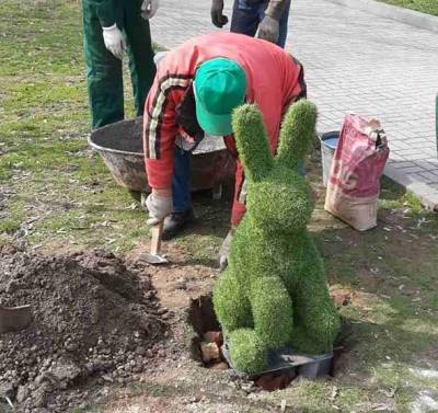У запорізькому парку пошкодили фігурки звірят - inform.zp.ua - місто Запоріжжя