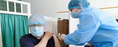 На Украине вторую дозу вакцины от COVID-19 получили пять человек - runews24.ru