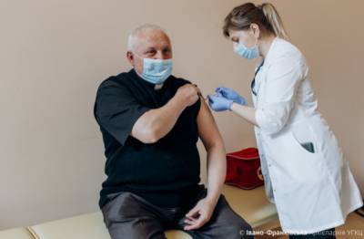 Федор Лапий - Священнослужителей будут прививать от COVID-19 на 2 этапе вакцинации - 24tv.ua