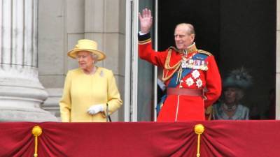 королева Елизавета II (Ii) - принц Филипп - Иностранцы отреагировали на смерть принца Филиппа добрыми шутками и карикатурами - riafan.ru - Лондон