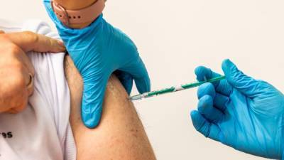 В Швейцарии зафиксировали 55 смертей после прививок от COVID-19 - iz.ru - Швейцария - Израиль