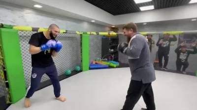 Рамзан Кадыров - Хамзат Чимаев - Рамзан Кадыров во время спарринга поздравил бойца UFC Чимаева с днём рождения - piter.tv - республика Чечня
